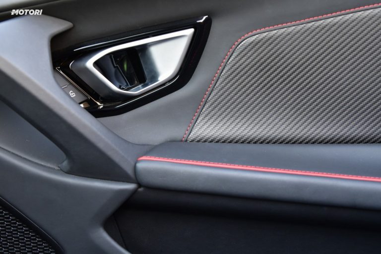 Lamborghini Huracán EVO Spyder: la prova su strada