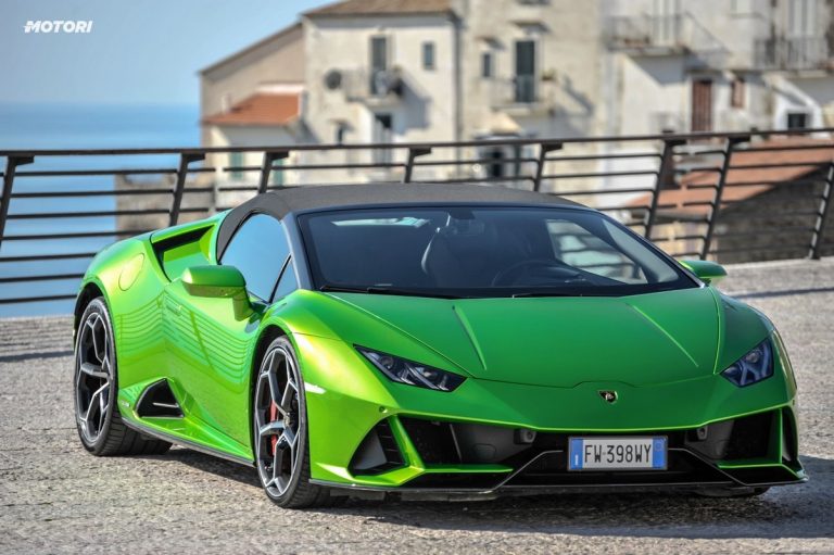 Lamborghini Huracán EVO Spyder: la prova su strada