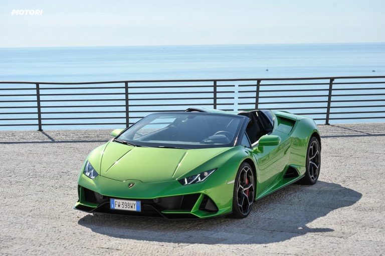 Lamborghini Huracán EVO Spyder: la prova su strada