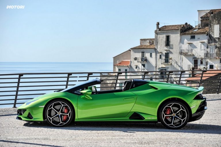 Lamborghini Huracán EVO Spyder: la prova su strada