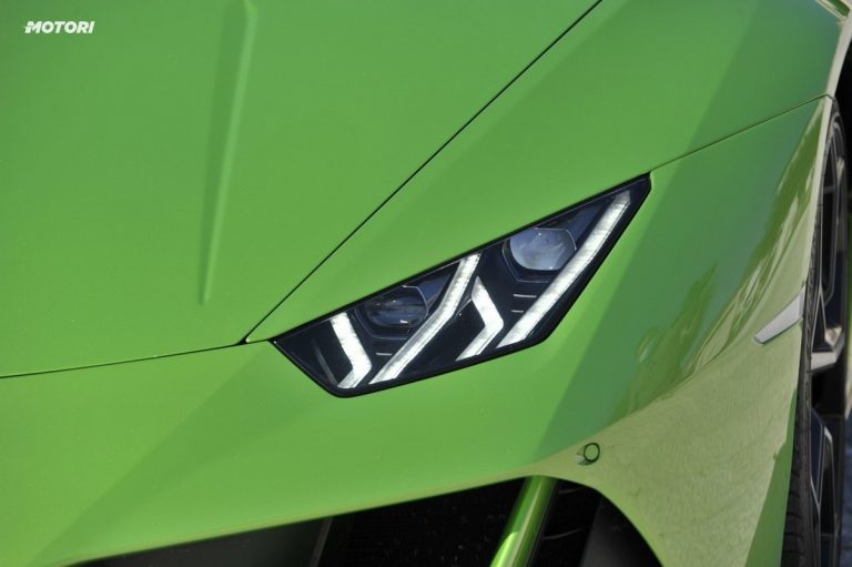 Lamborghini Huracán EVO Spyder: la prova su strada