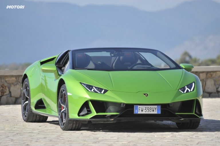 Lamborghini Huracán EVO Spyder: la prova su strada