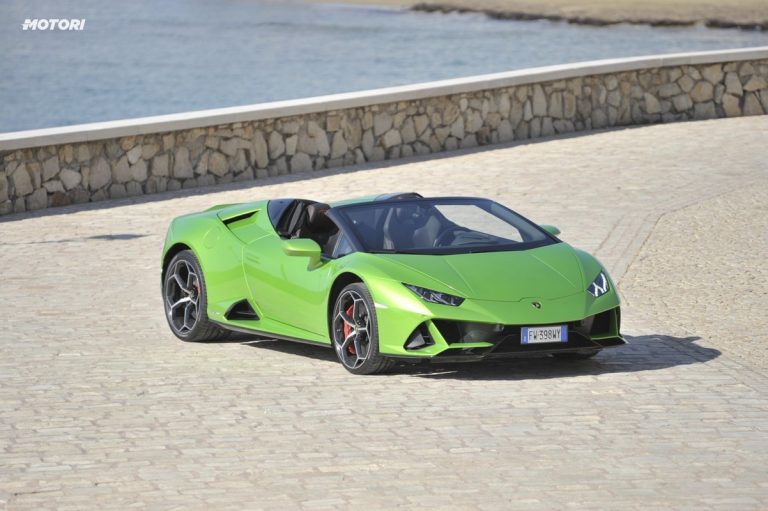 Lamborghini Huracán EVO Spyder: la prova su strada
