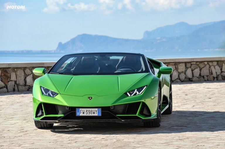 Lamborghini Huracán EVO Spyder: la prova su strada