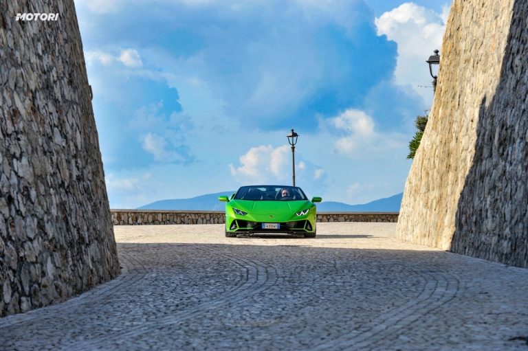 Lamborghini Huracán EVO Spyder: la prova su strada