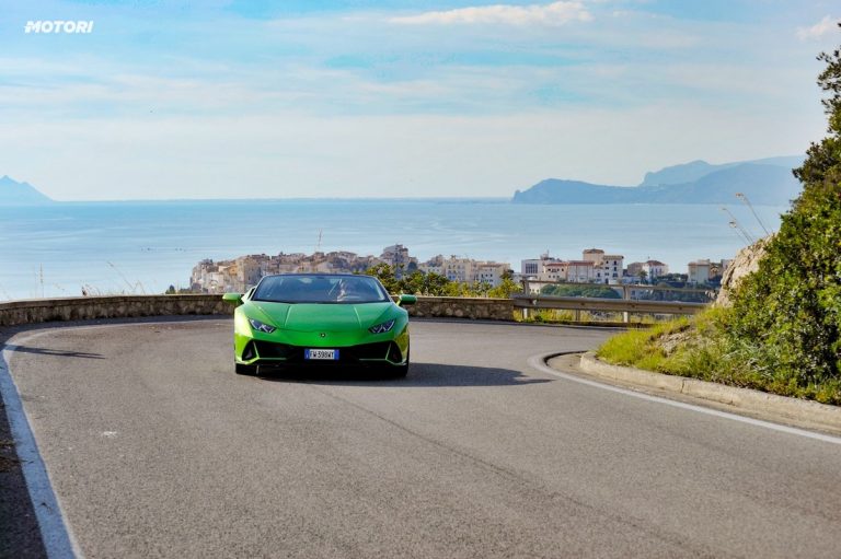 Lamborghini Huracán EVO Spyder: la prova su strada