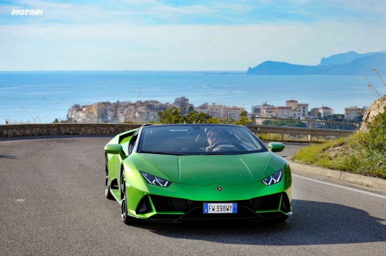 Lamborghini Huracán EVO Spyder: la prova su strada