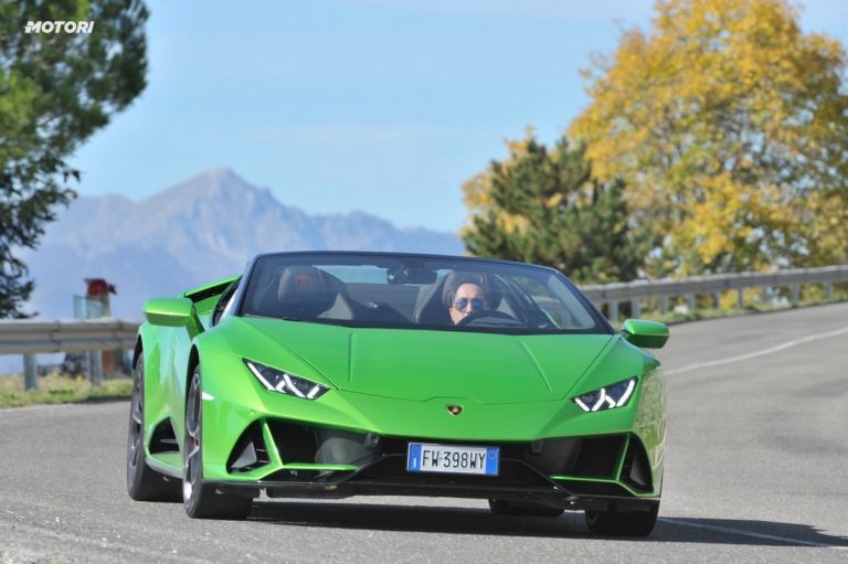 Lamborghini Huracán EVO Spyder: la prova su strada