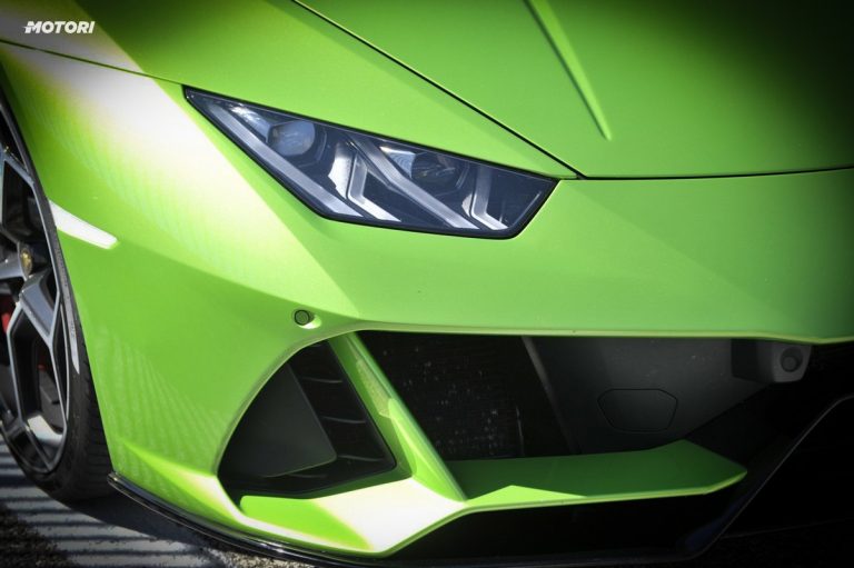 Lamborghini Huracán EVO Spyder: la prova su strada