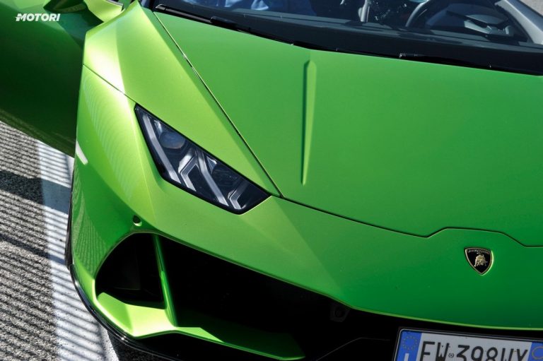 Lamborghini Huracán EVO Spyder: la prova su strada