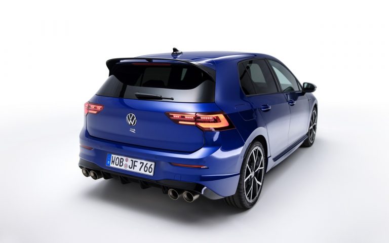Nuova Golf 8 R 2021: immagini ufficiali