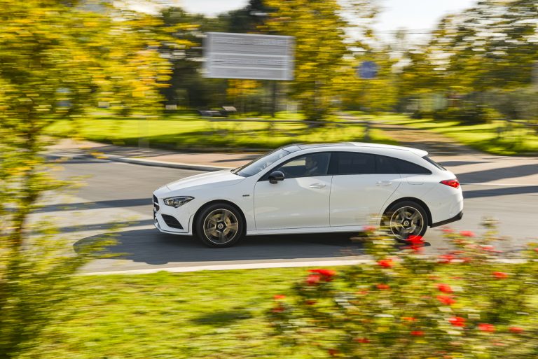 Mercedes Benz Cla Shooting- Brake: la prova su strada