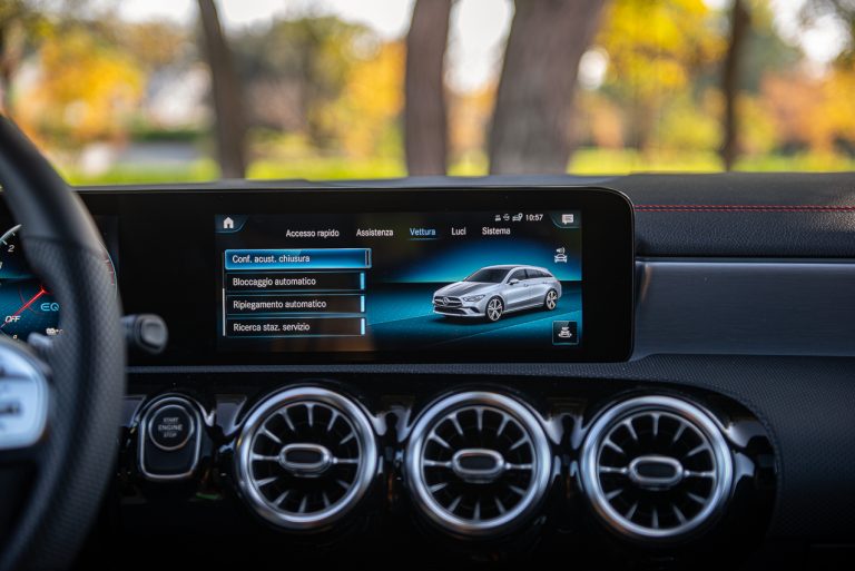 Mercedes Benz Cla Shooting- Brake: la prova su strada