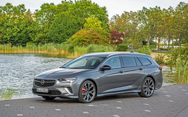 Nuova Opel Insignia 2020: immagini ufficiali