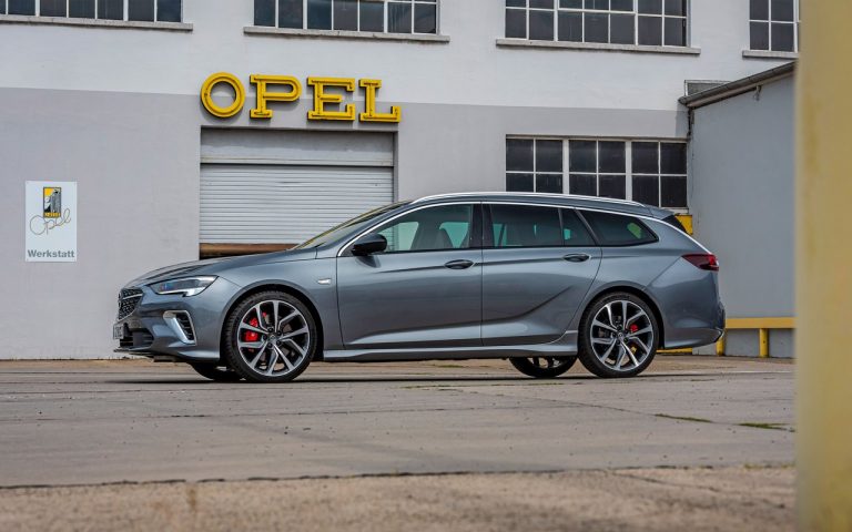Nuova Opel Insignia 2020: immagini ufficiali