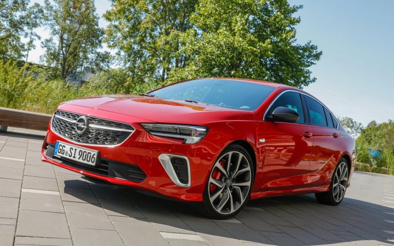 Nuova Opel Insignia 2020: immagini ufficiali