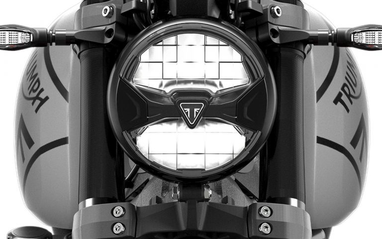 Triumph Trident 660: immagini ufficiali