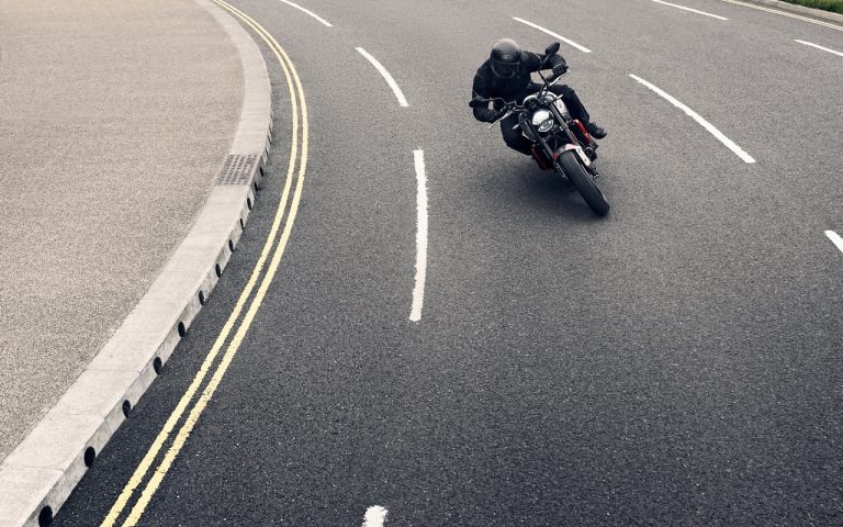 Triumph Trident 660: immagini ufficiali