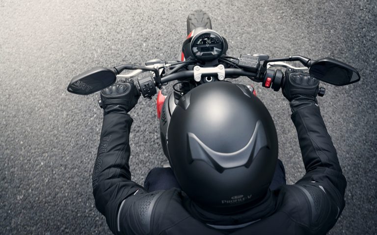 Triumph Trident 660: immagini ufficiali