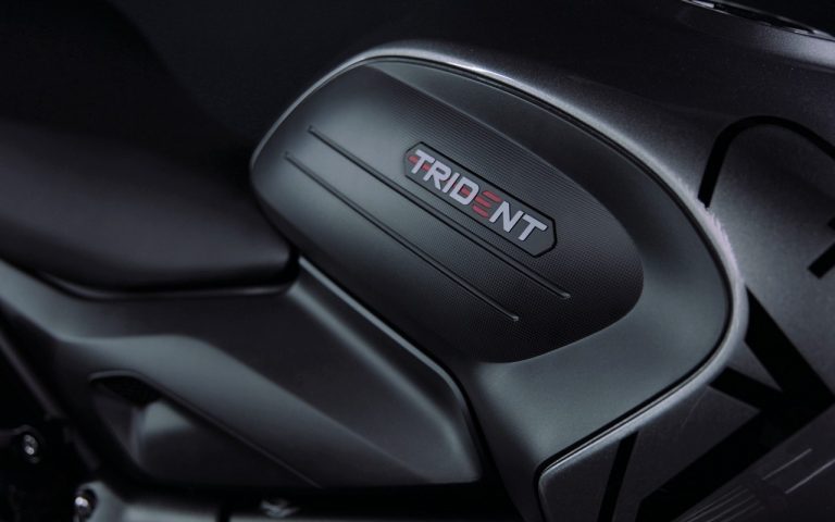 Triumph Trident 660: immagini ufficiali