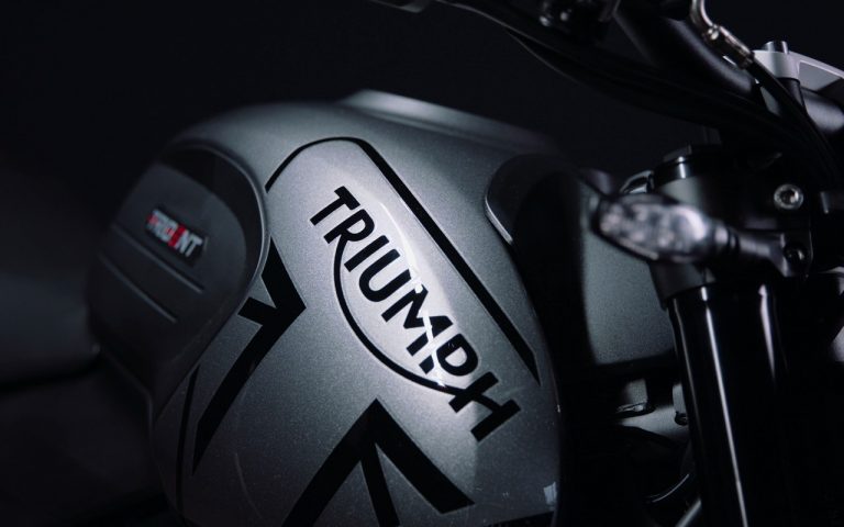 Triumph Trident 660: immagini ufficiali