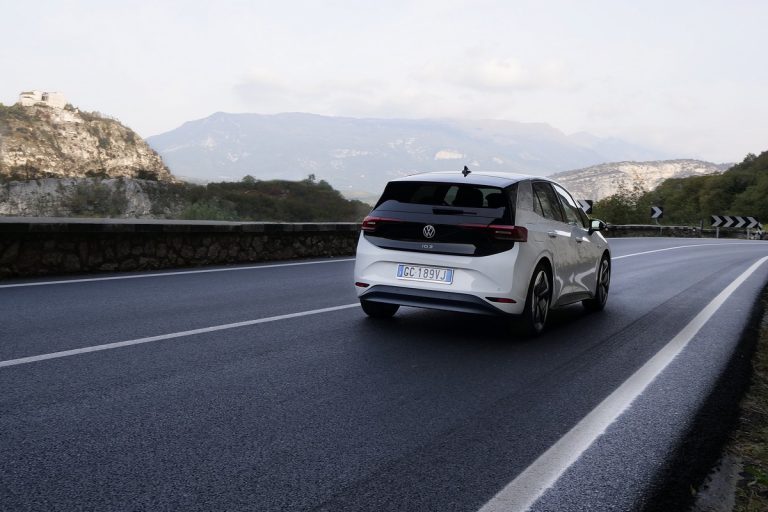 Volkswagen ID.3: prima prova su strada
