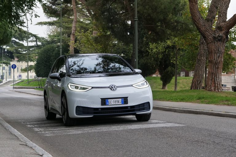 Volkswagen ID.3: prima prova su strada