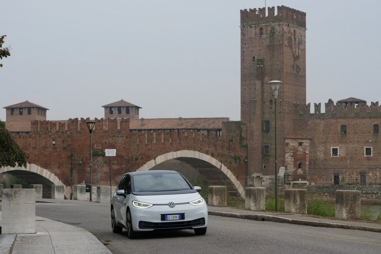 Volkswagen ID.3: prima prova su strada