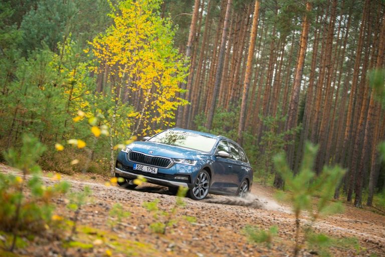 Skoda Octavia Scout 2021: immagini ufficiali