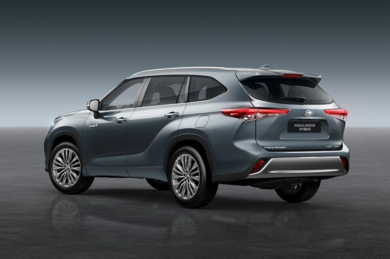 Toyota Highlander 2021: immagini ufficiali