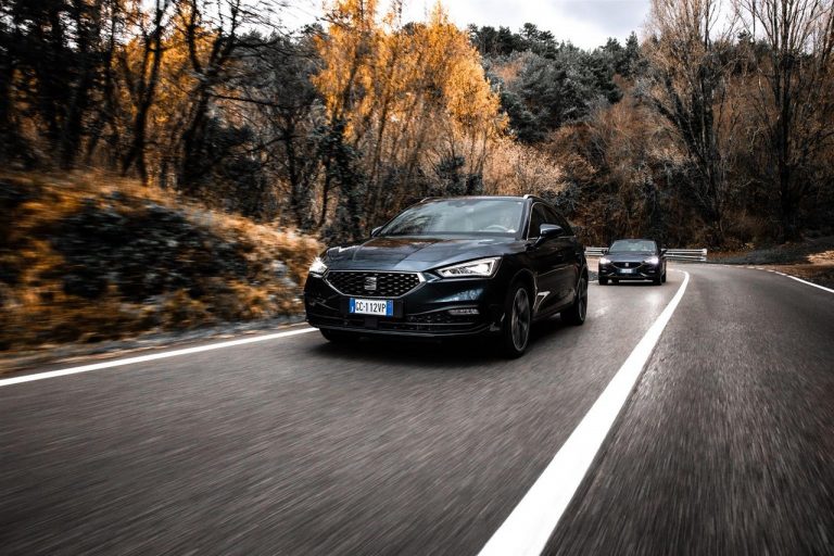 Seat Leon e-Hybrid 2021: immagini ufficiali