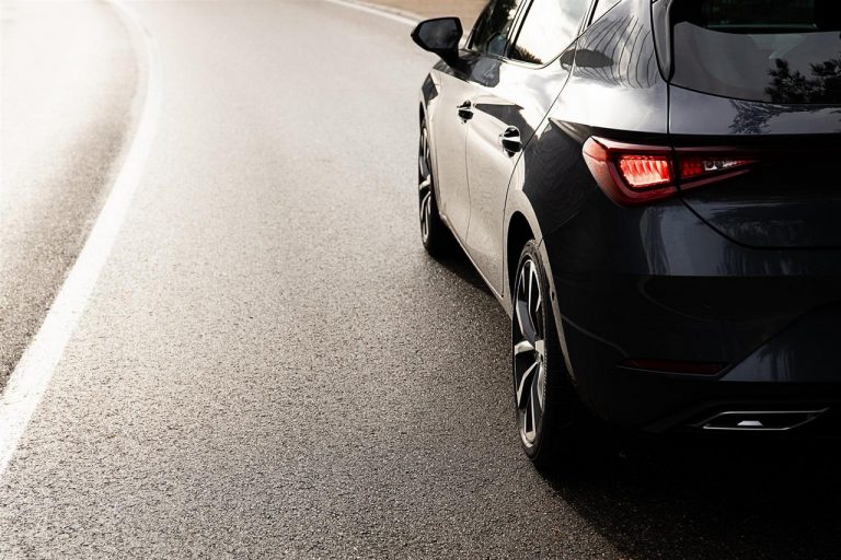 Seat Leon e-Hybrid 2021: immagini ufficiali