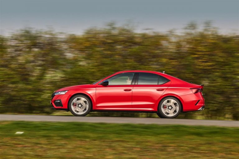 Skoda Octavia RS 2021: immagini ufficiali
