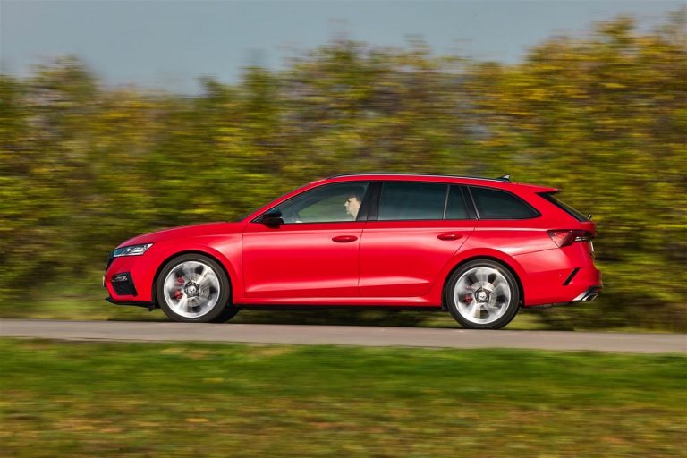 Skoda Octavia RS 2021: immagini ufficiali