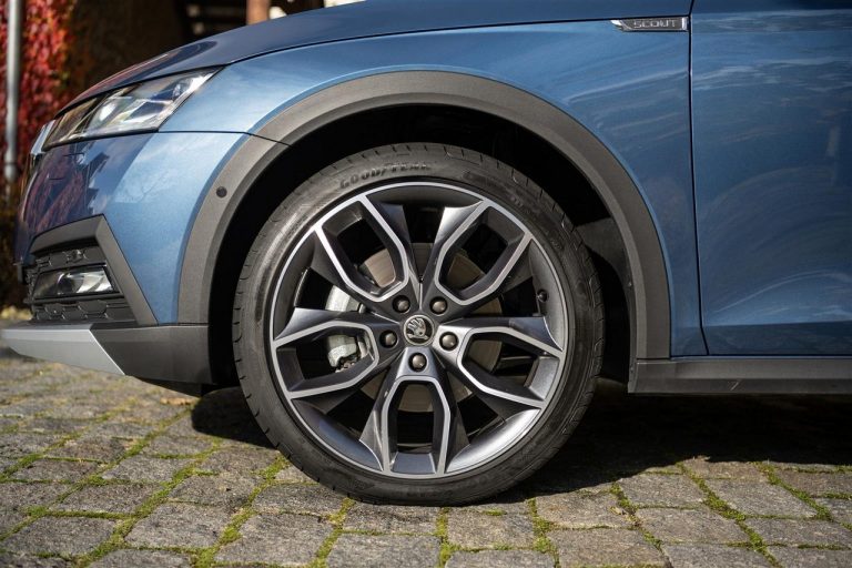 Skoda Octavia Scout 2021: immagini ufficiali
