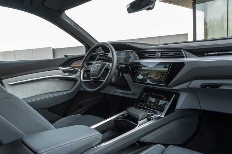 Audi e-tron Fast Edition e Audi e-tron 50 quattro EVO 2021: immagini ufficiali