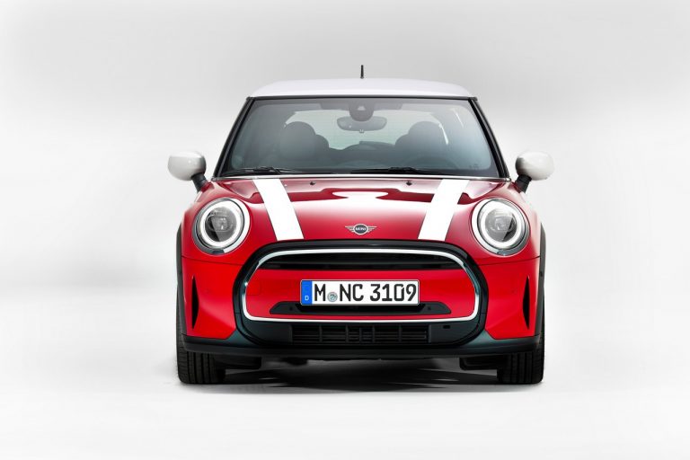 Mini 3 porte, Mini 5 porte e Mini Cabrio 2021: immagini ufficiali