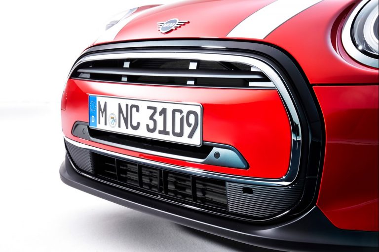 Mini 3 porte, Mini 5 porte e Mini Cabrio 2021: immagini ufficiali