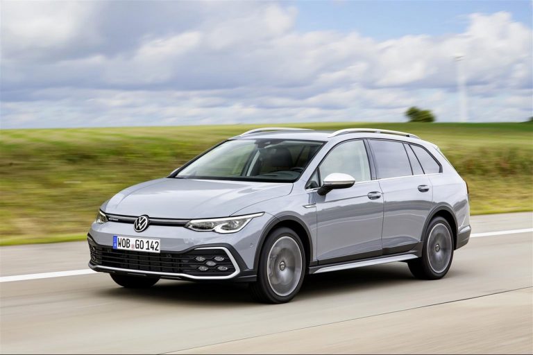 Volkswagen Golf Variant e Alltrack 2021: immagini ufficiali