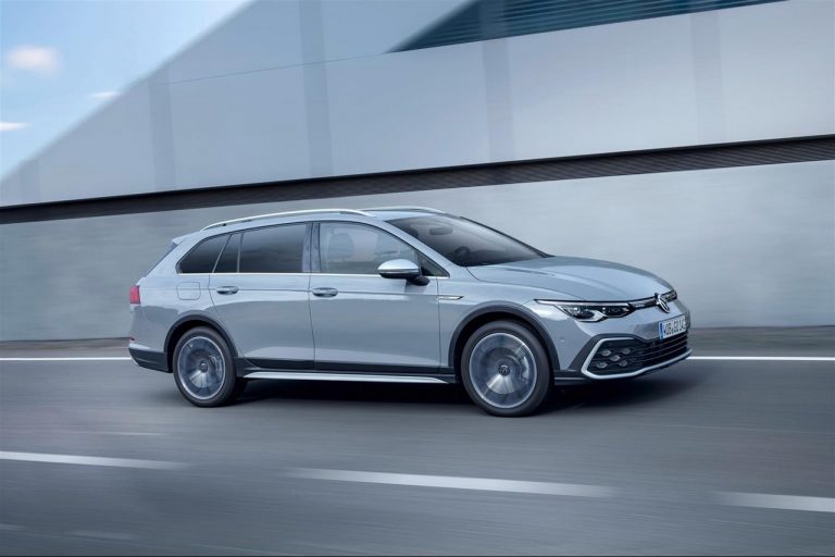 Volkswagen Golf Variant e Alltrack 2021: immagini ufficiali