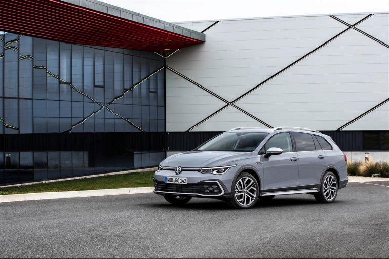 Volkswagen Golf Variant e Alltrack 2021: immagini ufficiali