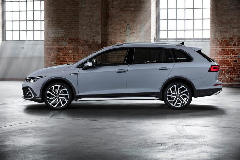 Volkswagen Golf Variant e Alltrack 2021: immagini ufficiali