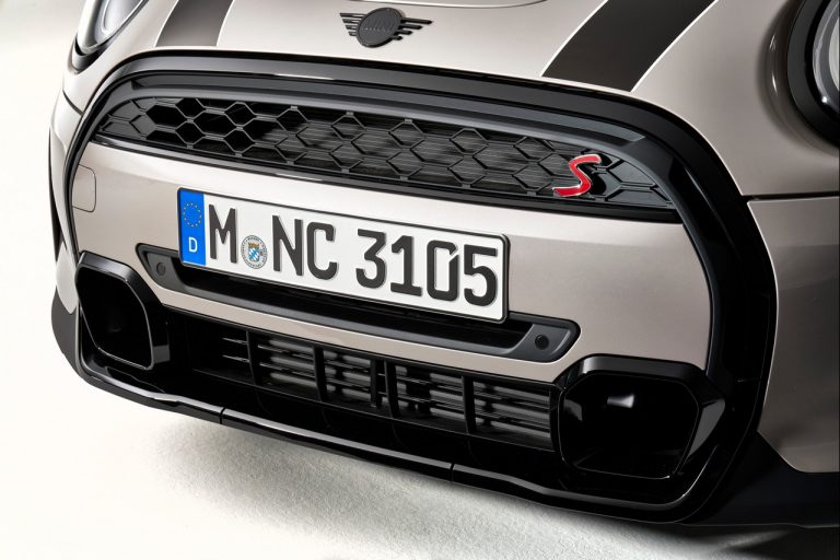 Mini 3 porte, Mini 5 porte e Mini Cabrio 2021: immagini ufficiali