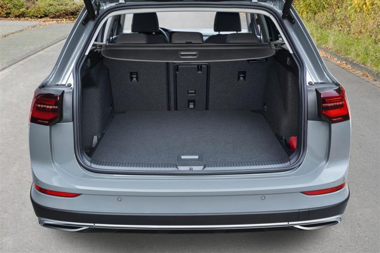 Volkswagen Golf Variant e Alltrack 2021: immagini ufficiali