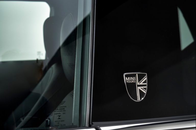 Mini 3 porte, Mini 5 porte e Mini Cabrio 2021: immagini ufficiali