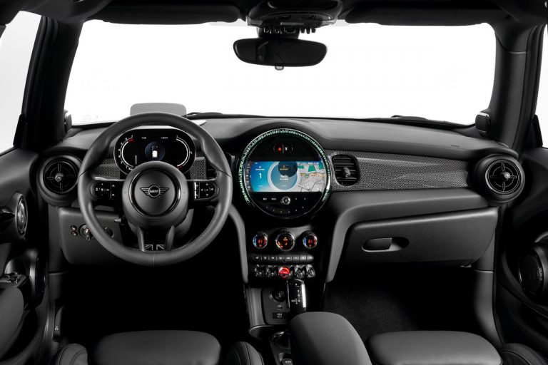 Mini 3 porte, Mini 5 porte e Mini Cabrio 2021: immagini ufficiali