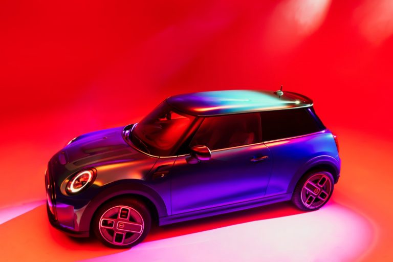 Mini 3 porte, Mini 5 porte e Mini Cabrio 2021: immagini ufficiali