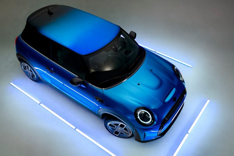 Mini 3 porte, Mini 5 porte e Mini Cabrio 2021: immagini ufficiali