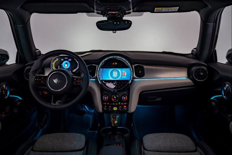 Mini 3 porte, Mini 5 porte e Mini Cabrio 2021: immagini ufficiali