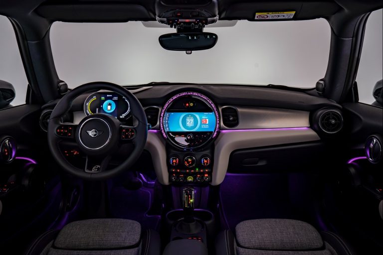 Mini 3 porte, Mini 5 porte e Mini Cabrio 2021: immagini ufficiali